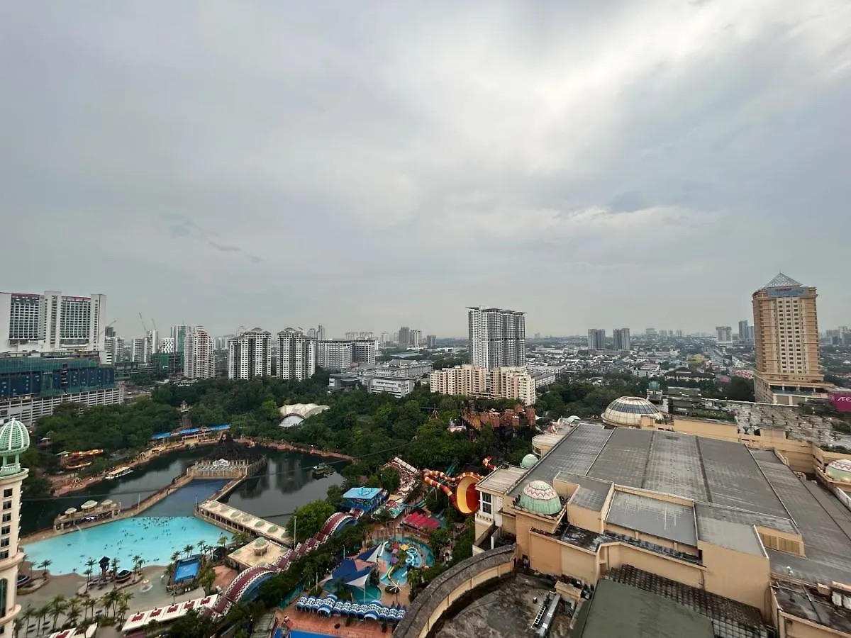 Sunwaypyramidfamilysuite-2-4Px-Netflix-Balcony-Super Fast Internet Petaling Jaya 0*,  Malaysia